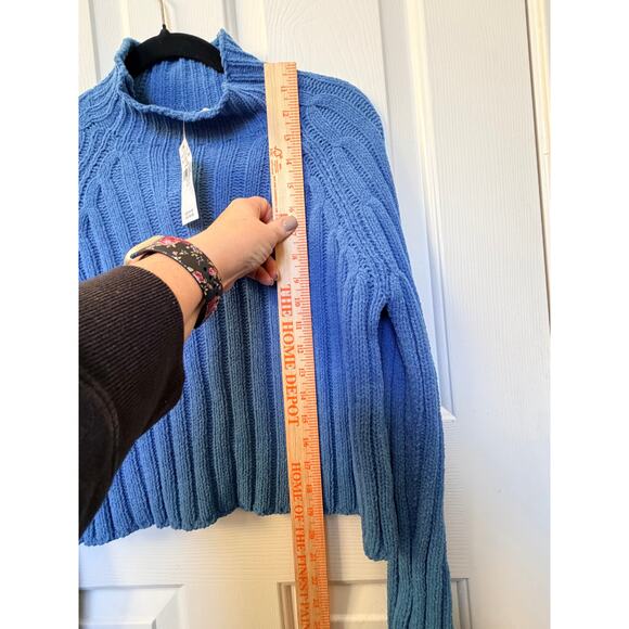 American Eagle Cropped Ombre Blue Ribbed Mock Neck Sweater Women’s XS Soft Knit - Picture 5 of 11